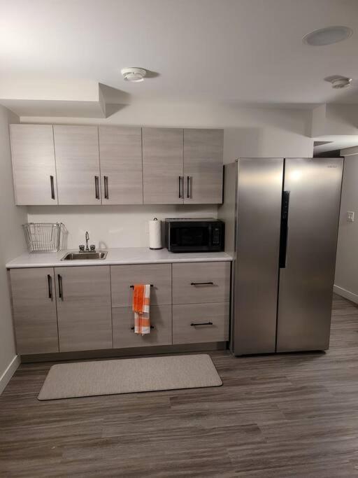 Luxury One Bedroom Winnipeg Bagian luar foto