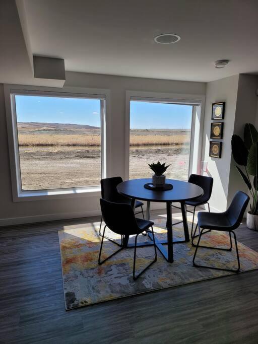 Luxury One Bedroom Winnipeg Bagian luar foto